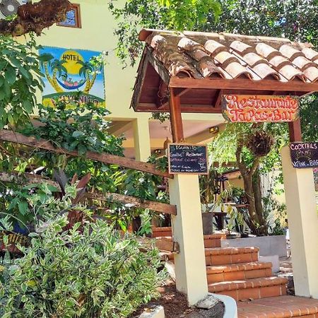 Hotel Iguanito Санта-Каталина Экстерьер фото