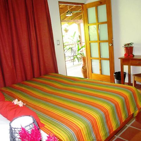Hotel Iguanito Санта-Каталина Экстерьер фото